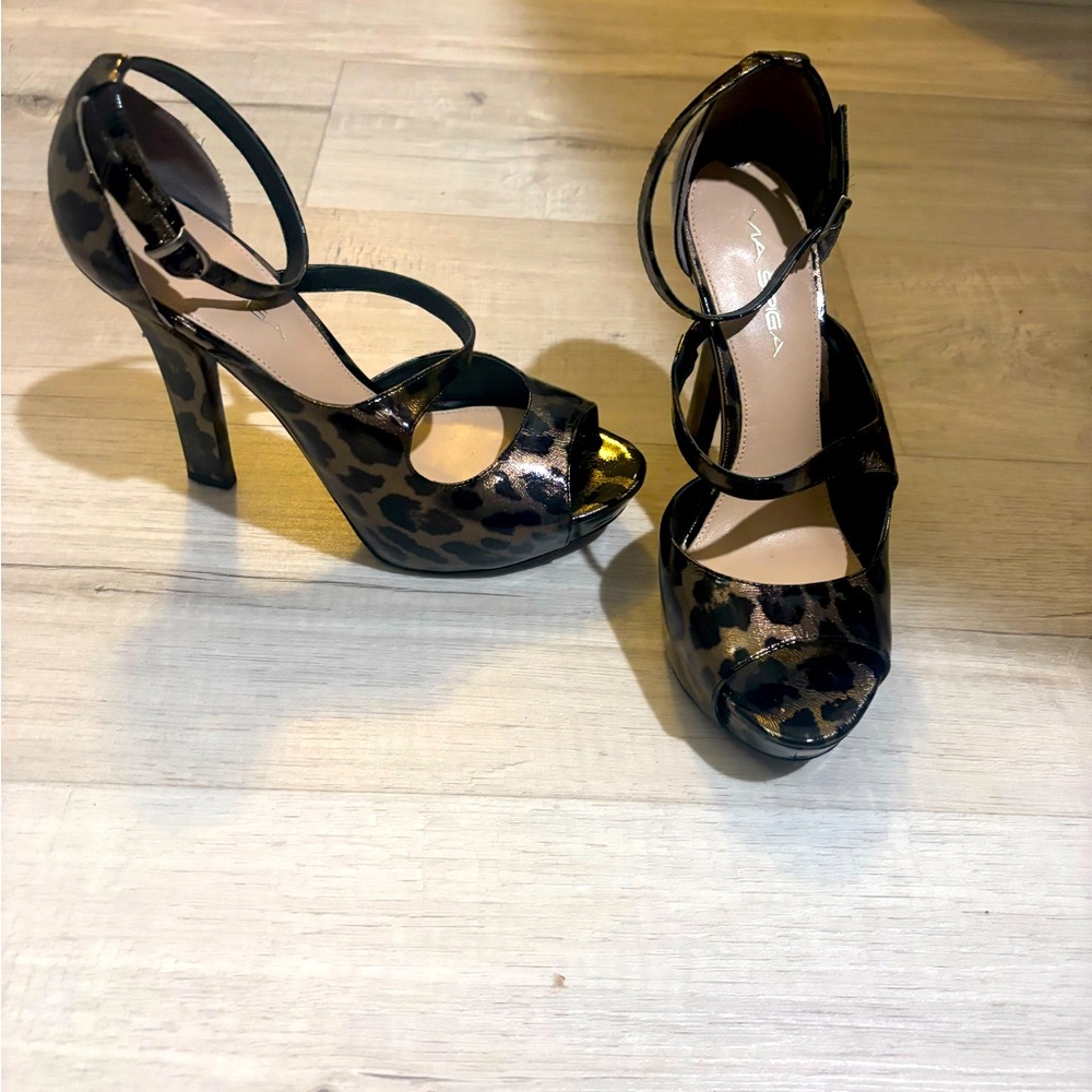 Via Spiga leopard platform Heels. Size 7/7.5